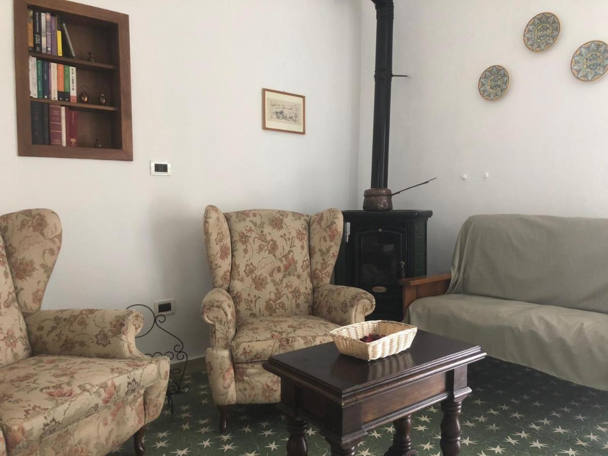 Palazzo Azelio B&B 拉戈堡 外观 照片